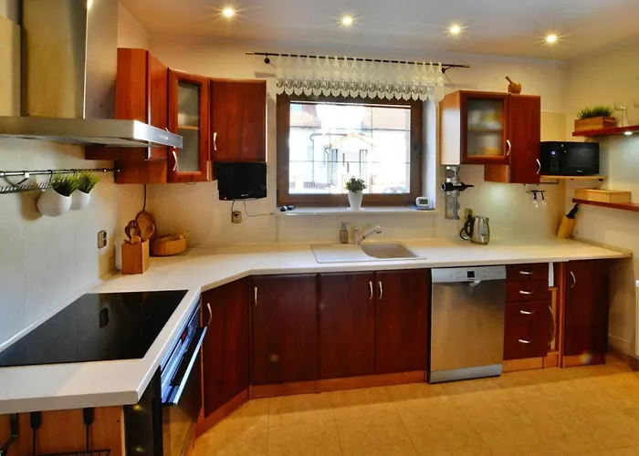 Будинок відпочинку Large, Comfortable With A Terrace *