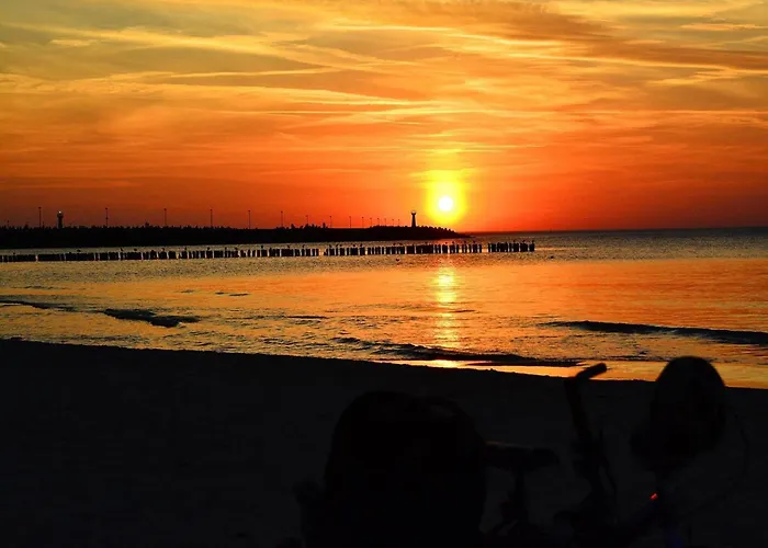 Large, Comfortable With A Terrace Будинок відпочинку Колобжег